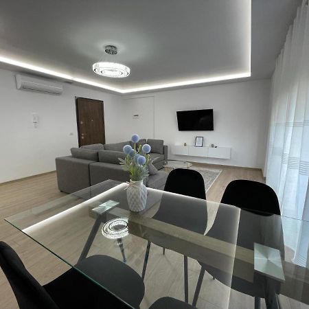 New Bazaar 2022 Apartment Тирана Екстериор снимка
