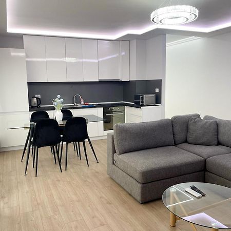 New Bazaar 2022 Apartment Тирана Екстериор снимка